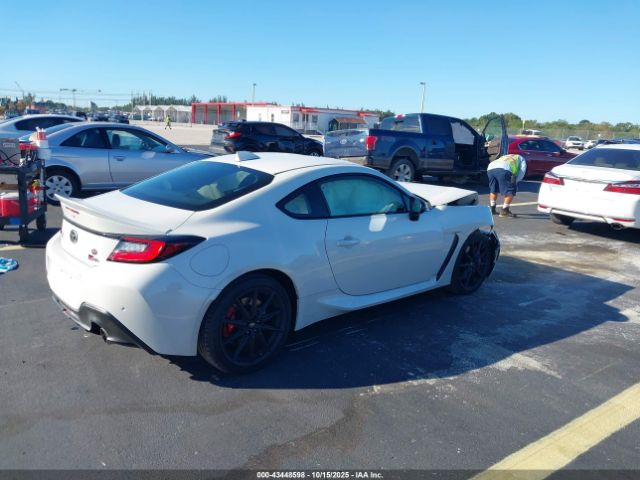 2025 TOYOTA GR86 JF1ZNBE19S8755437 Photo 3
