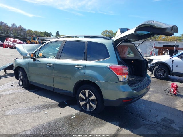 2018 SUBARU FORESTER JF2SJAEC6JH542089 Photo 2