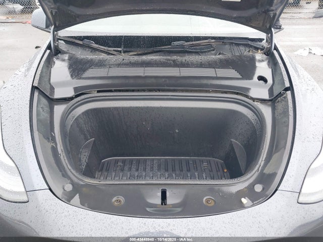 2023 TESLA MODEL Y 7SAYGDEE8PF842237 Photo 9