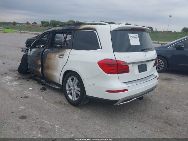 2016 MERCEDES-BENZ GL 450 4JGDF6EE3GA661660 Photo 2