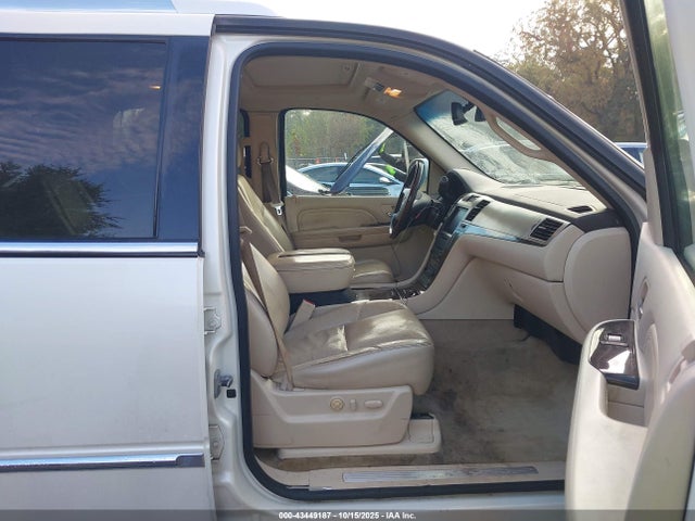 2008 CADILLAC ESCALADE ESV 1GYFK66848R257572 Photo 4