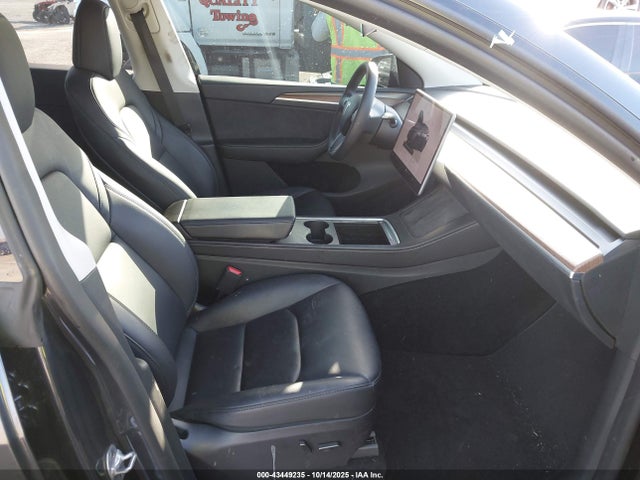 2024 TESLA MODEL Y 7SAYGDED9RF186690 Photo 4