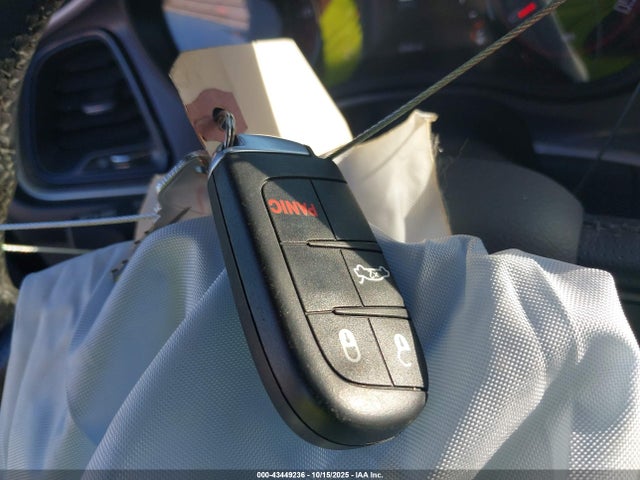 43449236 :رقم المزاد ، 2C3CDZAG5NH165440 vin ، 2022 Dodge Challenger Sxt مزاد بيع