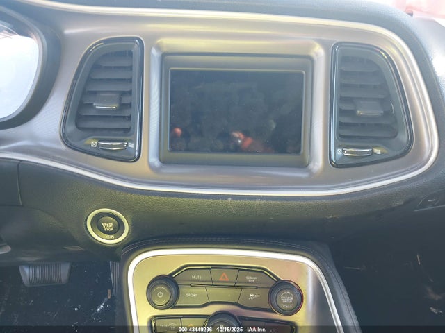 43449236 :رقم المزاد ، 2C3CDZAG5NH165440 vin ، 2022 Dodge Challenger Sxt مزاد بيع