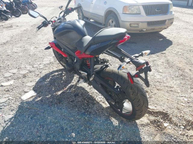 2016 TRIUMPH MOTORCYCLE STREET TRIPLE SMTL03NE3GT754202 Photo 2