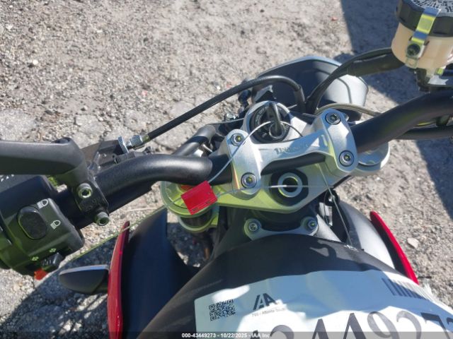 2016 TRIUMPH MOTORCYCLE STREET TRIPLE SMTL03NE3GT754202 Photo 6