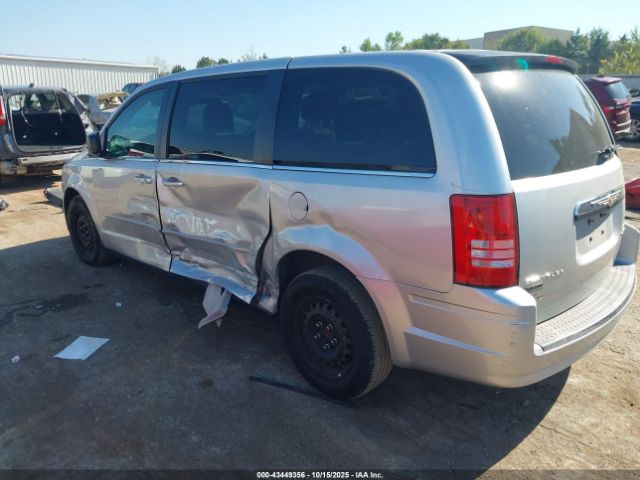 2010 CHRYSLER TOWN & COUNTRY 2A4RR4DE8AR179738 Photo 2