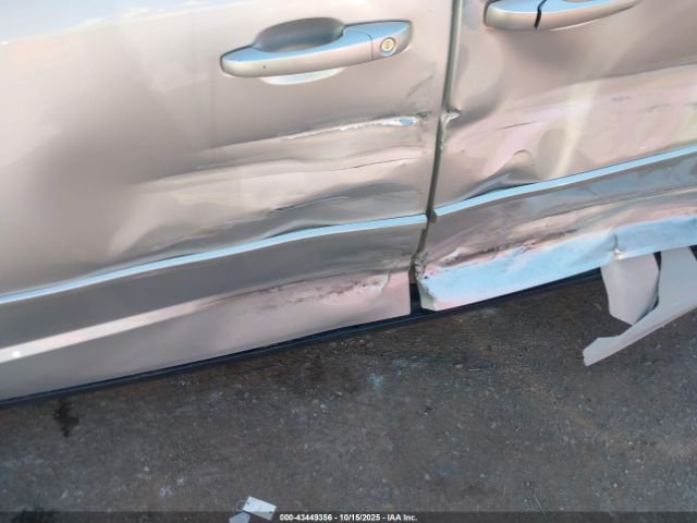 2010 CHRYSLER TOWN & COUNTRY 2A4RR4DE8AR179738 Photo 5