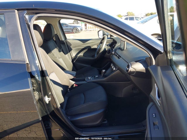 2020 MAZDA CX-3 JM1DKFB75L1468460 Photo 4