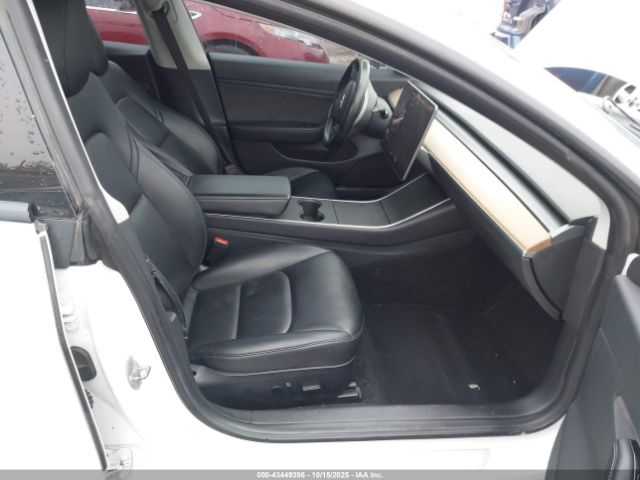 2018 TESLA MODEL 3 5YJ3E1EB4JF092294 Photo 4