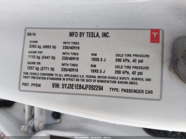 2018 TESLA MODEL 3 5YJ3E1EB4JF092294 Photo 8