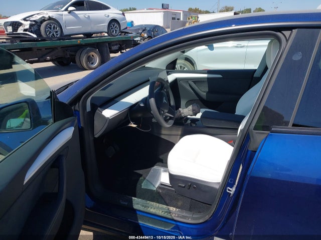 2025 TESLA MODEL Y 7SAYGDED0SA355997 Photo 4