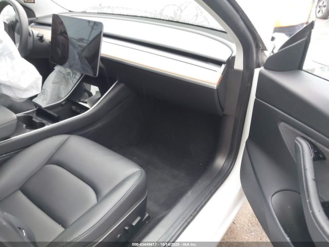 2020 TESLA MODEL 3 5YJ3E1EB5LF649992 Photo 4