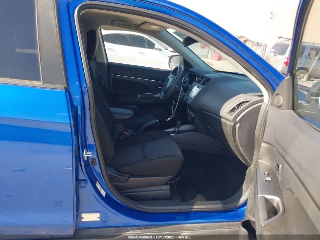 2018 MITSUBISHI OUTLANDER SPORT JA4AP3AU4JZ008290 Photo 4