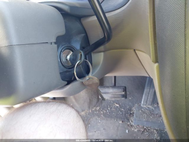 2001 CHRYSLER VOYAGER 1C4GJ25B71B120109 Photo 10