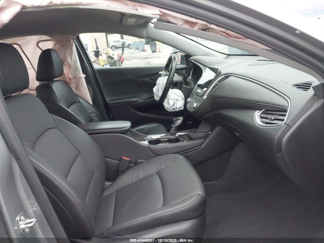 1G1ZE5STXPF153370 Chevrolet Malibu Fwd 2lt