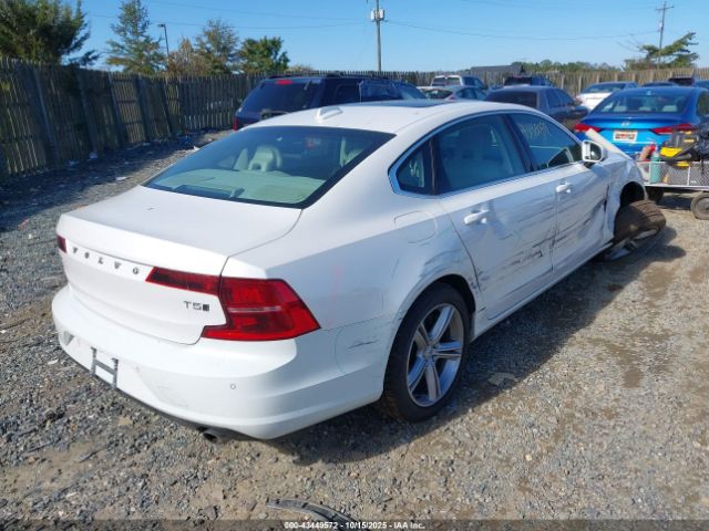 2018 VOLVO S90 LVY982MK5JP028966 Photo 3