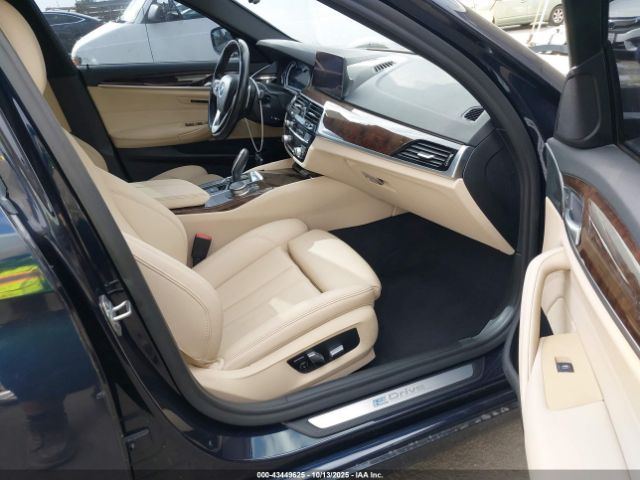 2019 BMW 530E WBAJA9C53KB399570 Photo 4