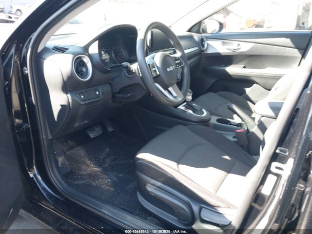 3KPF24AD9RE811264 KIA Forte Lxs