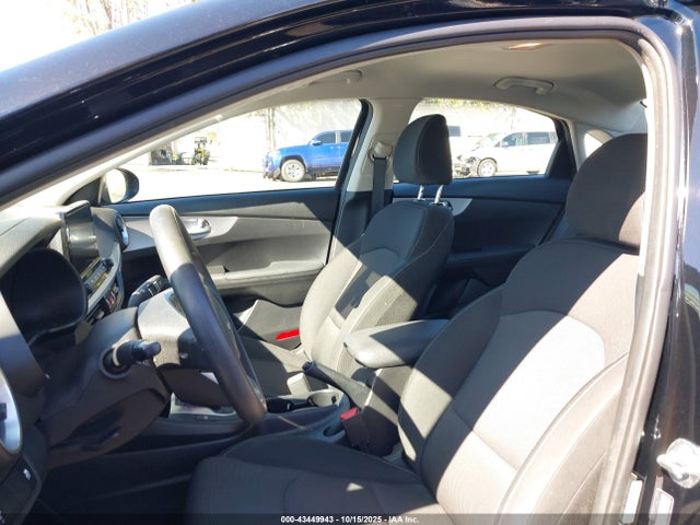 3KPF24AD9RE811264 KIA Forte Lxs