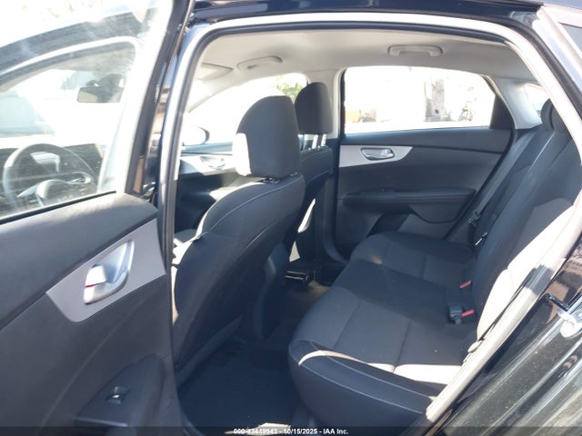 3KPF24AD9RE811264 KIA Forte Lxs
