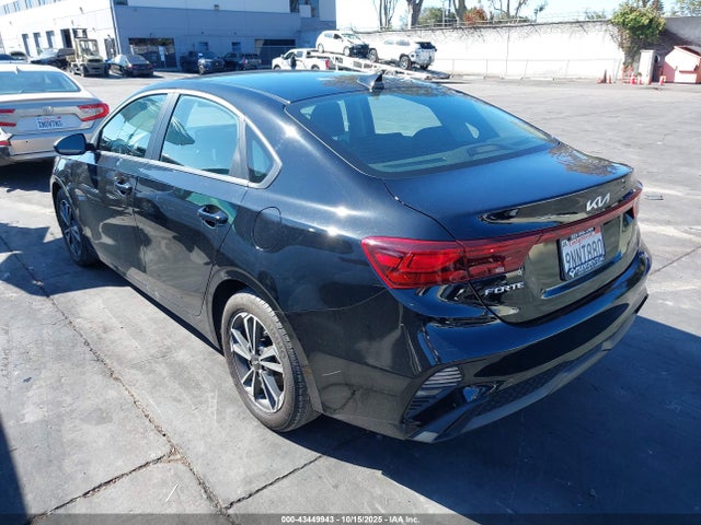 3KPF24AD9RE811264 KIA Forte Lxs