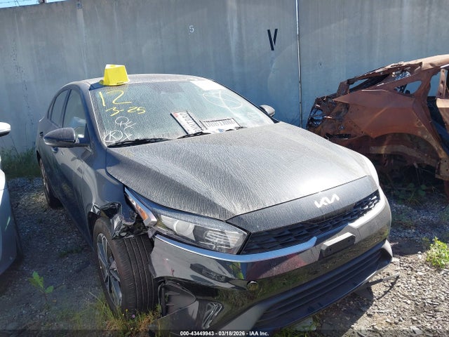 3KPF24AD9RE811264 KIA Forte Lxs