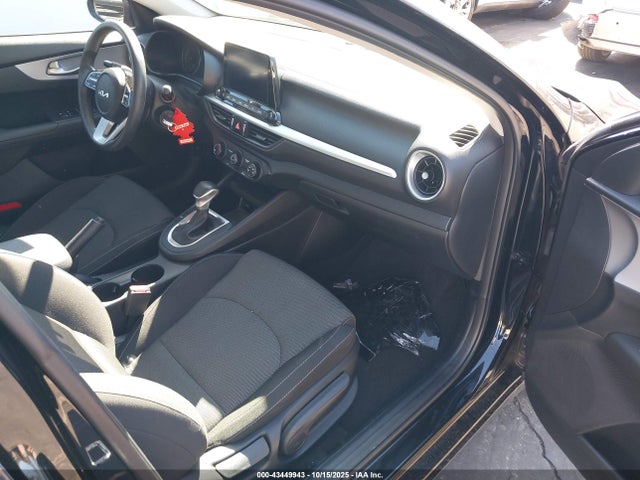 3KPF24AD9RE811264 KIA Forte Lxs