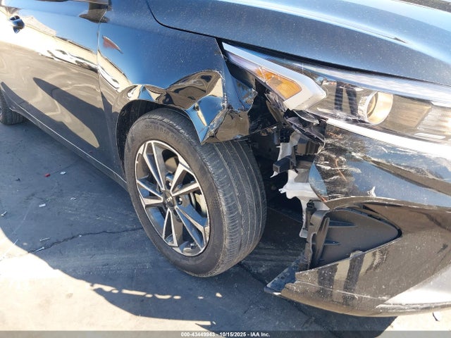 3KPF24AD9RE811264 KIA Forte Lxs