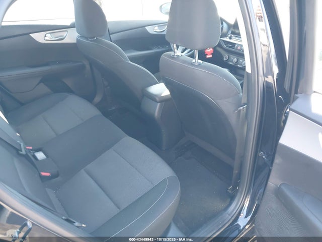 3KPF24AD9RE811264 KIA Forte Lxs