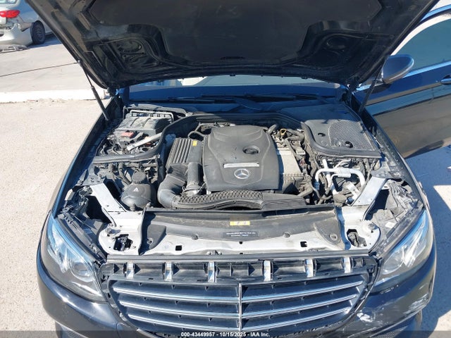 2018 Mercedes-benz E 300 მანქანა იყიდება აუქციონზე, vin: WDDZF4JB9JA307116, აუქციონის ნომერი: 43449957