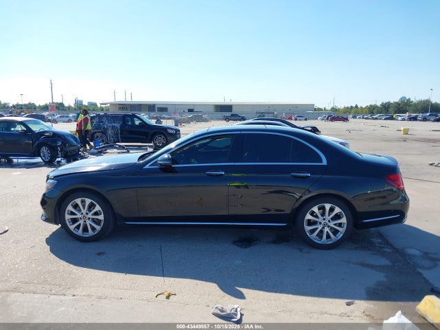2018 Mercedes-benz E 300 მანქანა იყიდება აუქციონზე, vin: WDDZF4JB9JA307116, აუქციონის ნომერი: 43449957