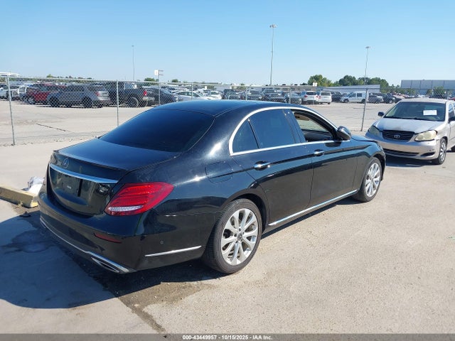 2018 Mercedes-benz E 300 მანქანა იყიდება აუქციონზე, vin: WDDZF4JB9JA307116, აუქციონის ნომერი: 43449957