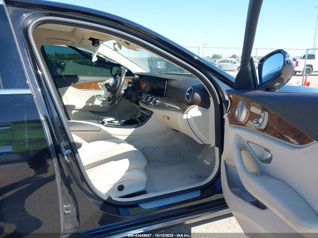 2018 Mercedes-benz E 300 მანქანა იყიდება აუქციონზე, vin: WDDZF4JB9JA307116, აუქციონის ნომერი: 43449957