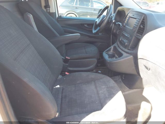 2017 MERCEDES-BENZ METRIS WD3PG2EAXH3201187 Photo 4