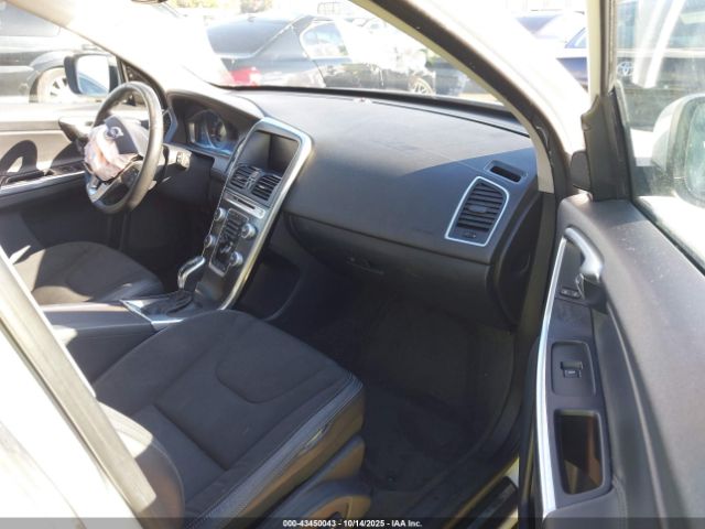 2016 VOLVO XC60 YV440MDJ5G2861360 Photo 4