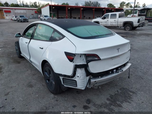 2022 TESLA MODEL 3 5YJ3E1EB8NF181338 Photo 2