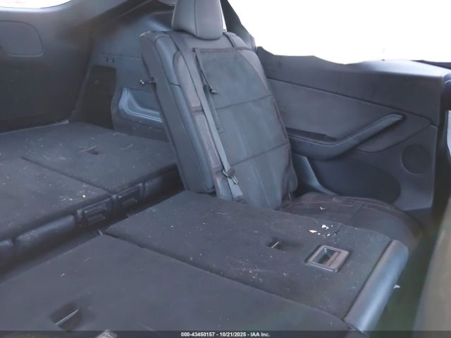 2021 TESLA MODEL Y 5YJYGAED9MF176519 Photo 7