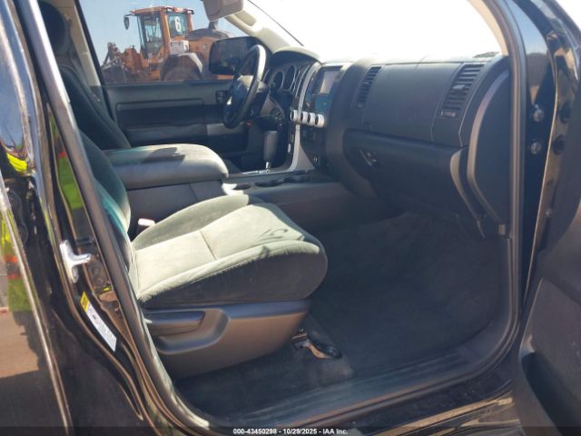 2011 TOYOTA SEQUOIA 5TDZY5G11BS034928 Photo 4