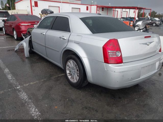 2010 CHRYSLER 300 2C3CA5CV9AH325648 Photo 2
