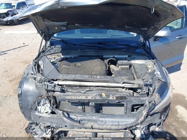 43450333 :رقم المزاد ، YV1102EK0L2352850 vin ، 2020 Volvo V60 T5 Momentum مزاد بيع