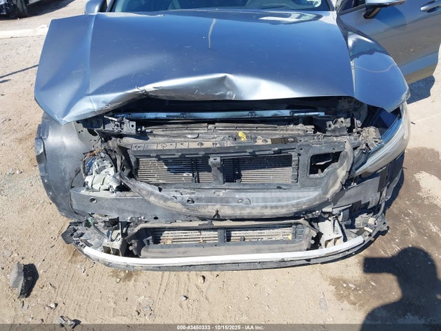 43450333 :رقم المزاد ، YV1102EK0L2352850 vin ، 2020 Volvo V60 T5 Momentum مزاد بيع
