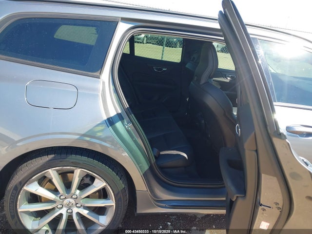 43450333 :رقم المزاد ، YV1102EK0L2352850 vin ، 2020 Volvo V60 T5 Momentum مزاد بيع