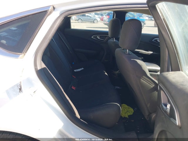 Chrysler 2015 2015 1C3CCCAG1FN525442 Image 8