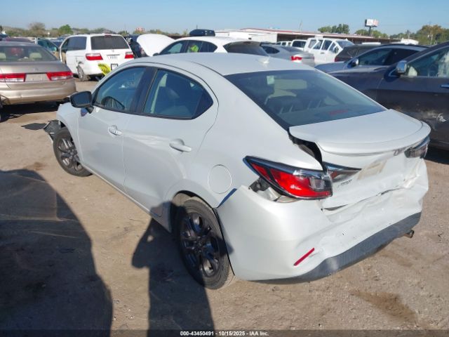 2019 TOYOTA YARIS 3MYDLBYV1KY514261 Photo 2