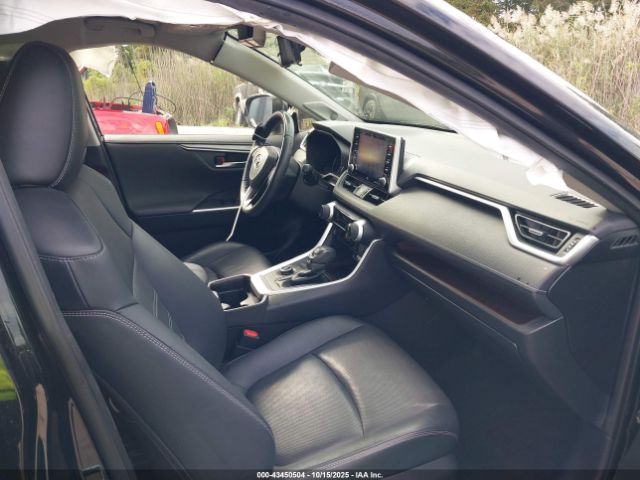 2019 TOYOTA RAV4 JTMN1RFV6KD520953 Photo 4