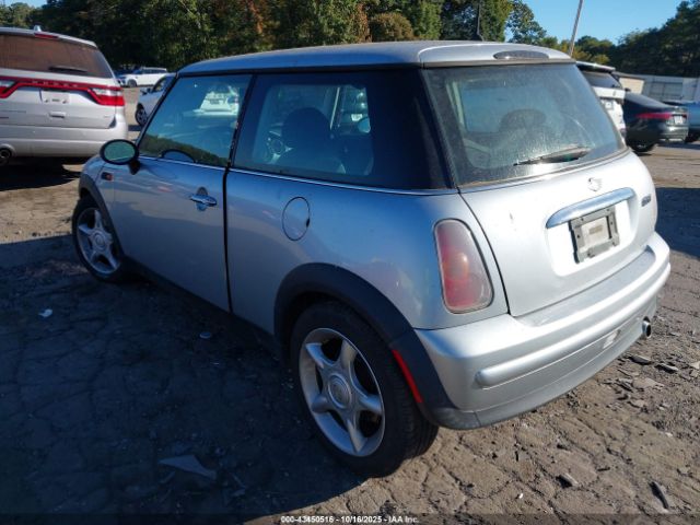 2004 MINI COOPER WMWRC334X4TJ61813 Photo 2