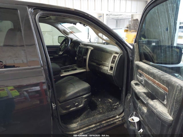 43450656 :رقم المزاد ، 1C6RR7VT9HS634293 vin ، 2017 Ram 1500 Laramie  4x4 6'4 Box مزاد بيع