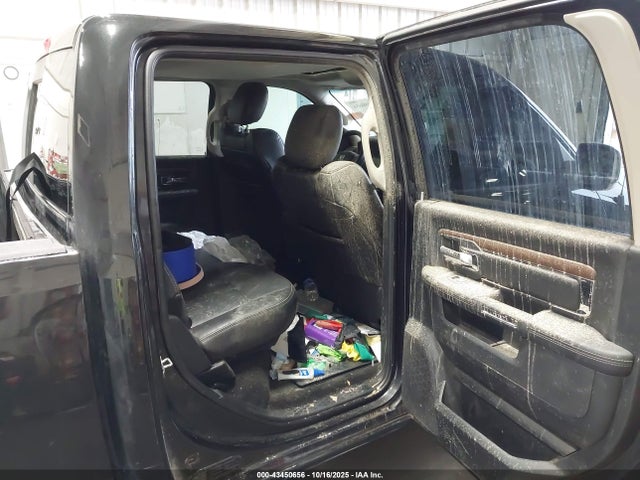 43450656 :رقم المزاد ، 1C6RR7VT9HS634293 vin ، 2017 Ram 1500 Laramie  4x4 6'4 Box مزاد بيع