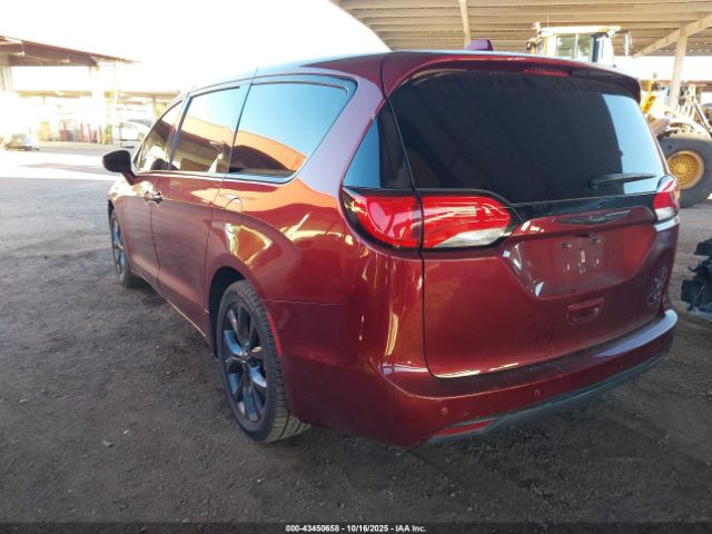 2019 CHRYSLER PACIFICA 2C4RC1FG6KR732876 Photo 2